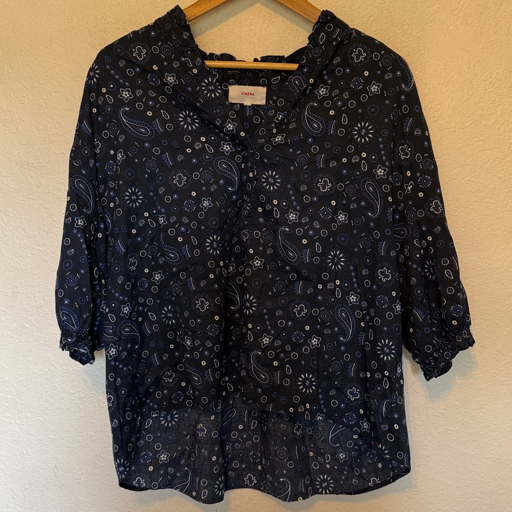 Perfect like new Xirena Cam paisley top large - Picture 6 of 10